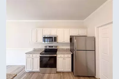 4100 Birchgarden Drive, High Point, NC 27265 - Photo 9