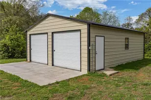271 N Main St, Denton, NC 27239 - Photo 41