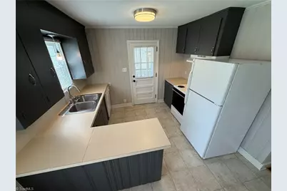 1408 Kenwood Street, Winston-Salem, NC 27104 - Photo 9