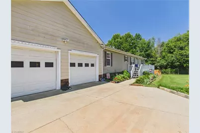 504 Nc Highway 62, Pleasant Garden, NC 27313 - Photo 21
