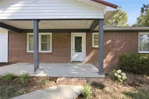 3123 Castle Ave, Hickory, NC 28601 - Photo 3
