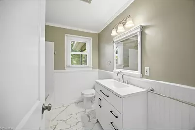 3123 Castle Avenue, Hickory, NC 28601 - Photo 17