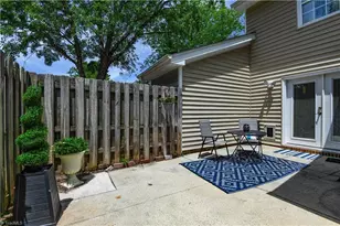 2667 Cottage Pl, Greensboro, NC 27455 - Photo 21