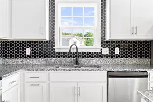 437 Altavista Dr, Clemmons, NC 27012 - Photo 25
