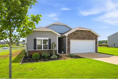 437 Altavista Drive, Clemmons, NC 27012 - Photo 3