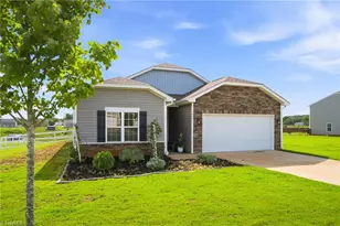 437 Altavista Dr, Clemmons, NC 27012 - Photo 3