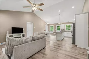 344 Springs Grove Ln, Thomasville, NC 27360 - Photo 5