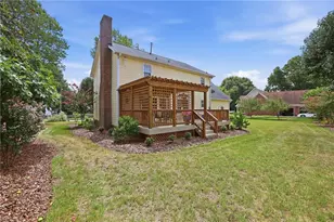 3815 Oak Forest Dr, High Point, NC 27265 - Photo 9