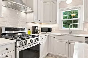 3815 Oak Forest Dr, High Point, NC 27265 - Photo 23