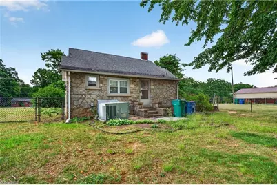 8144 Nc Highway 87, Wentworth, NC 27320 - Photo 23