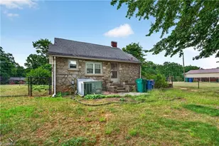 8144 Nc Hwy 87, Wentworth, NC 27320 - Photo 23