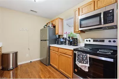903 Hanahan Court #2A, Greensboro, NC 27409 - Photo 9