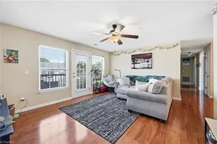 903 Hanahan Ct, Greensboro, NC 27409 - Photo 3
