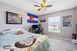 903 Hanahan Ct, Greensboro, NC 27409 - Photo 15