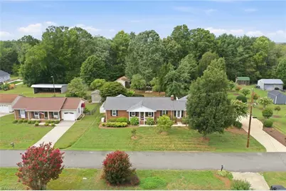 813 Hillcrest Drive, Gibsonville, NC 27249 - Photo 5