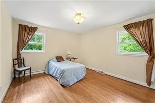 1004 Onslow Dr, Greensboro, NC 27408 - Photo 11