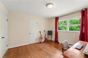 1004 Onslow Dr, Greensboro, NC 27408 - Photo 13