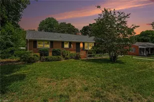 1004 Onslow Dr, Greensboro, NC 27408 - Photo 19