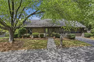 228 Barrington Pl, Winston-Salem, NC 27104 - Photo 1