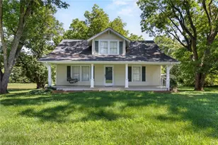106 Sunset Dr, Boonville, NC 27011 - Photo 1