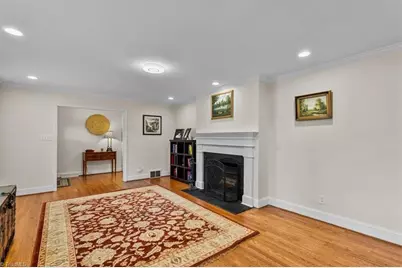 802 Kemp Road W, Greensboro, NC 27410 - Photo 7