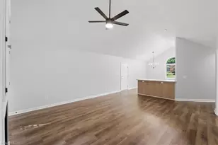 611 Rockwood Dr, Graham, NC 27253 - Photo 9