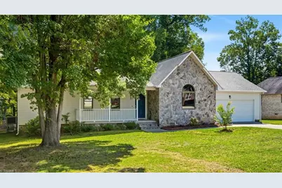 611 Rockwood Drive, Graham, NC 27253 - Photo 3