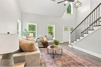 4814 Selwyn Drive, Winston-Salem, NC 27104 - Photo 7