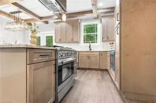 4814 Selwyn Dr, Winston-Salem, NC 27104 - Photo 11