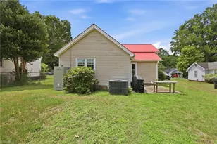 410 W Lee St, Mebane, NC 27302 - Photo 19