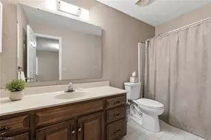 1109 Yellowbell Pl, Greensboro, NC 27410 - Photo 15