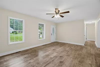 150 Meadow Wood Drive, Thomasville, NC 27360 - Photo 5