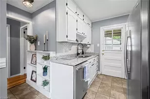 2416 Parkway Dr, Winston-Salem, NC 27103 - Photo 7