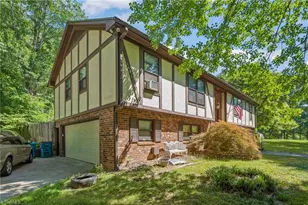 601 Burning Bush Dr, Pleasant Garden, NC 27313 - Photo 3