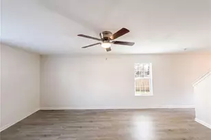 4824 Yellow Locust Dr, Greensboro, NC 27214 - Photo 3