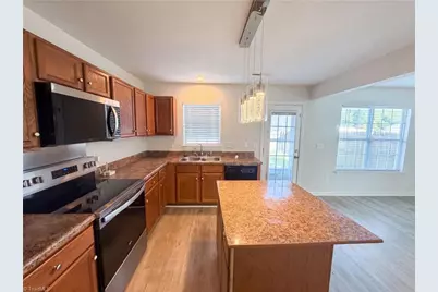 4824 Yellow Locust Drive, Greensboro, NC 27214 - Photo 7