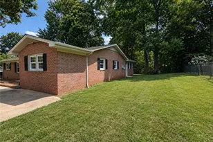 364 Sherwood Forest Dr, North Wilkesboro, NC 28659 - Photo 19