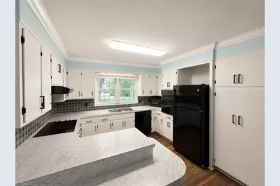 364 Sherwood Forest Drive, North Wilkesboro, NC 28659 - Photo 7