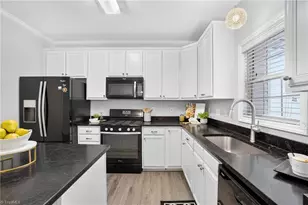 4405 Baylor St, Greensboro, NC 27455 - Photo 13