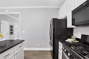 4405 Baylor St, Greensboro, NC 27455 - Photo 17