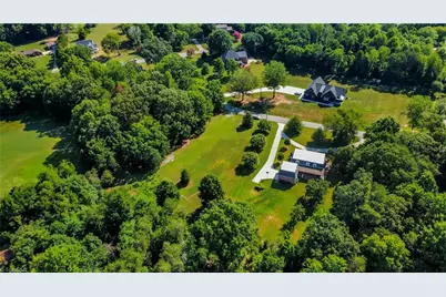 126 Hogan Drive, Stoneville, NC 27048 - Photo 5