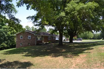 9230 Nc Highway 704, Madison, NC 27025 - Photo 31