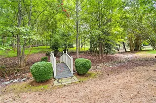 5605 Wildrose Dr, Greensboro, NC 27410 - Photo 49