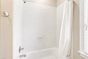 5605 Wildrose Dr, Greensboro, NC 27410 - Photo 29