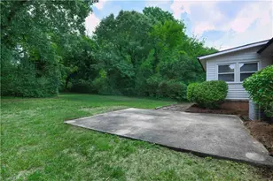 2306 Cherokee Dr, Greensboro, NC 27408 - Photo 31