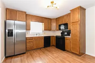 2306 Cherokee Dr, Greensboro, NC 27408 - Photo 9