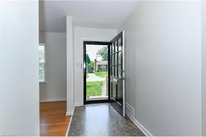 2306 Cherokee Drive, Greensboro, NC 27408 - Photo 5