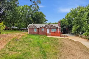 235 Quail Dr, Winston-Salem, NC 27105 - Photo 3