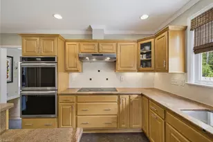 123 Beverly Pl, Greensboro, NC 27403 - Photo 15