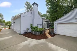 123 Beverly Pl, Greensboro, NC 27403 - Photo 41